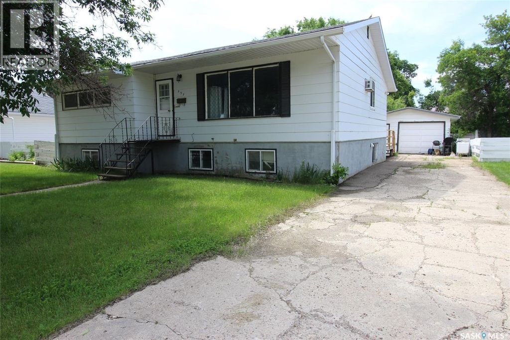 537 4th Street W, Shaunavon
