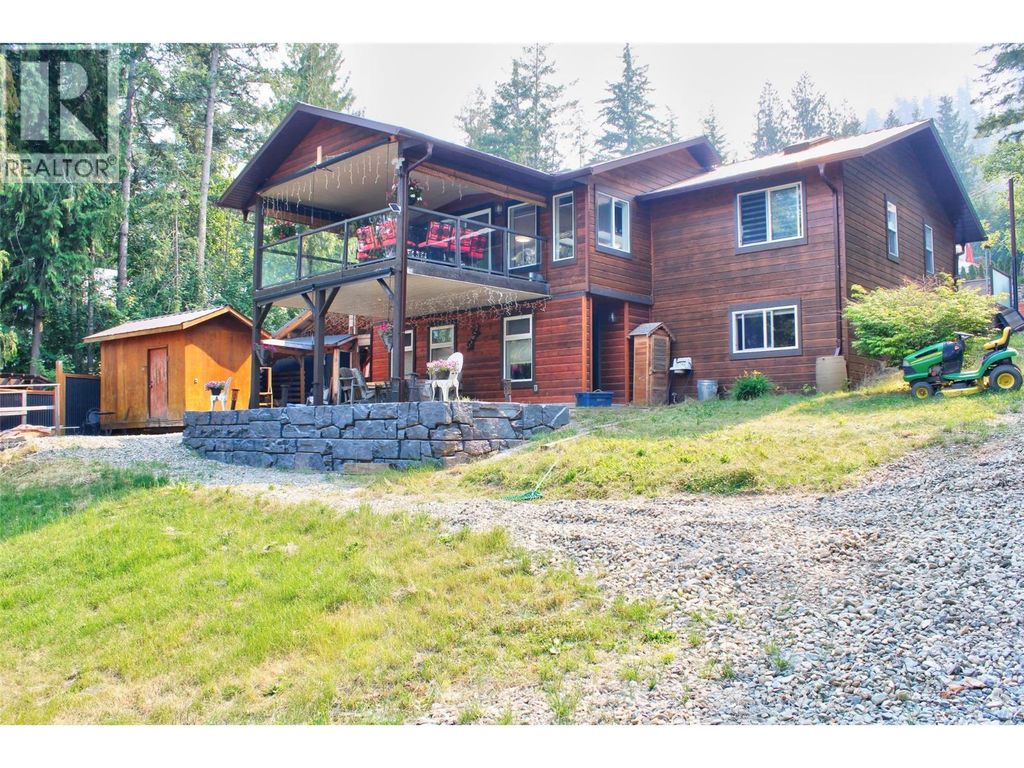 3731 Eagleview Road, Blind Bay