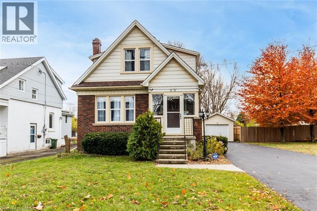 60 Lake Avenue Drive, Stoney Creek