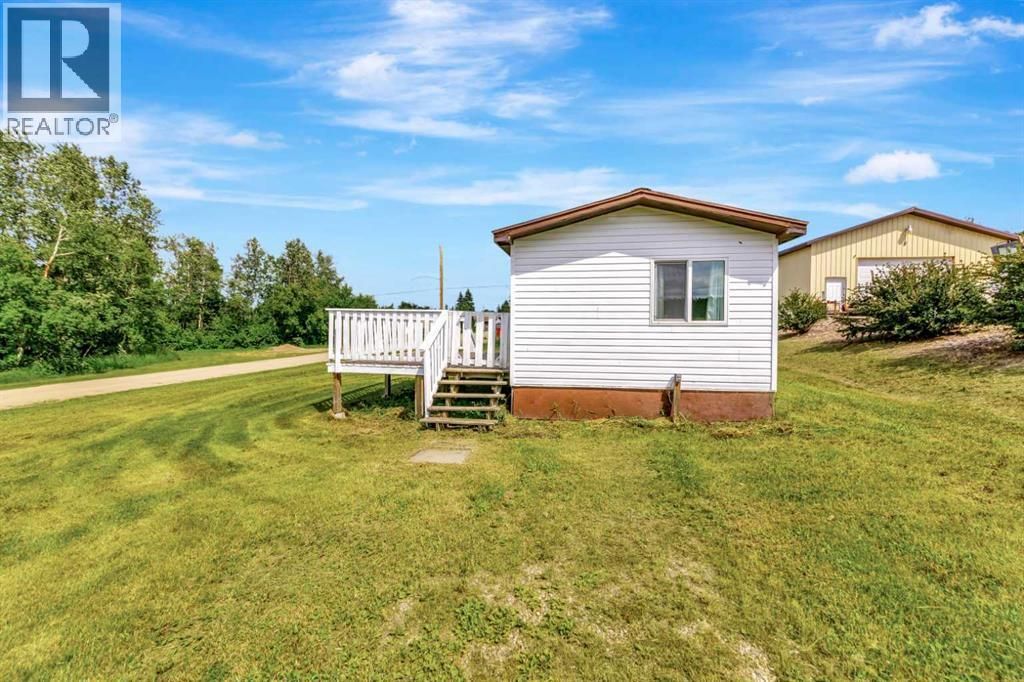 301 8 Avenue, Paradise Hill