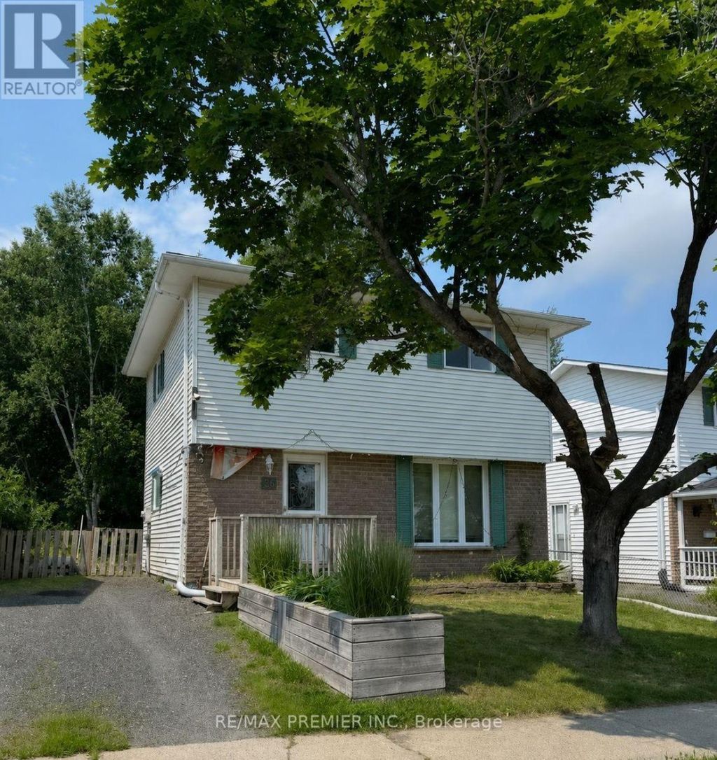 26 Hergott Avenue, Elliot Lake (west)