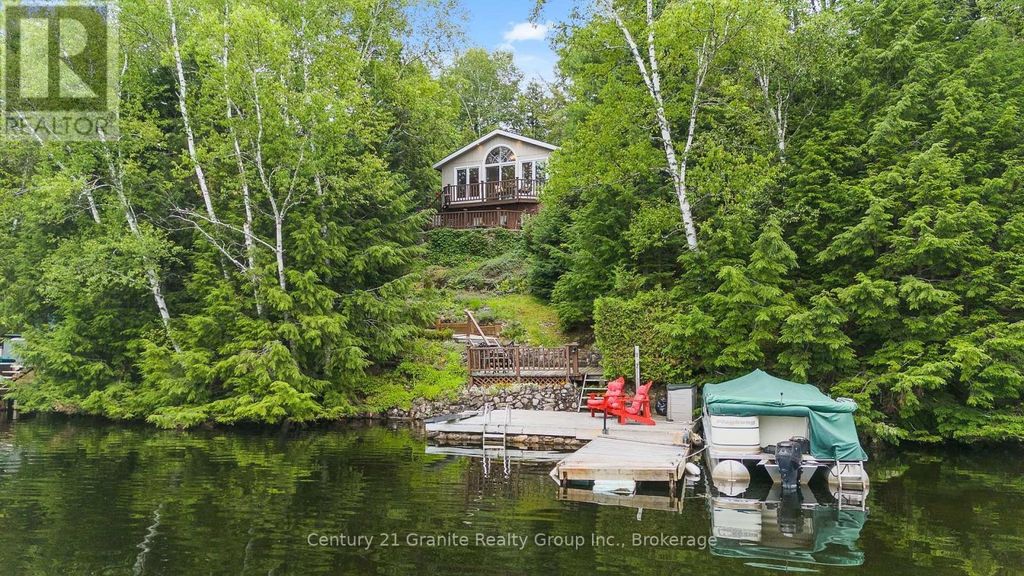 1109 Burnt Point Trail, Highlands East (glamorgan)