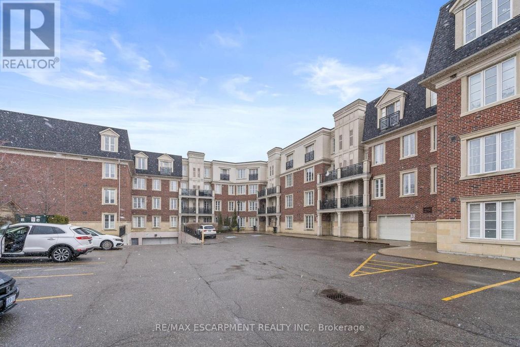 116 - 3351 Cawthra Road, Mississauga (applewood)
