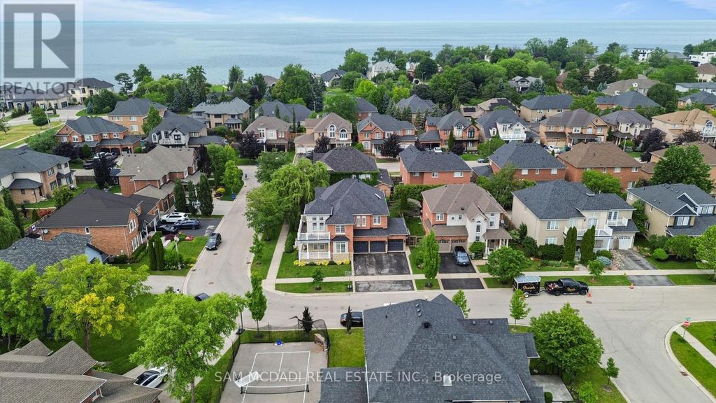 29 Delrosa Way, Hamilton (stoney Creek)