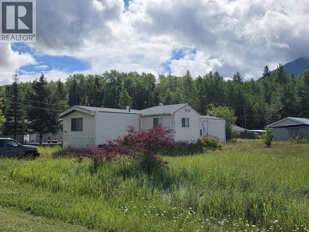 5048 8th Avenue, New Hazelton
