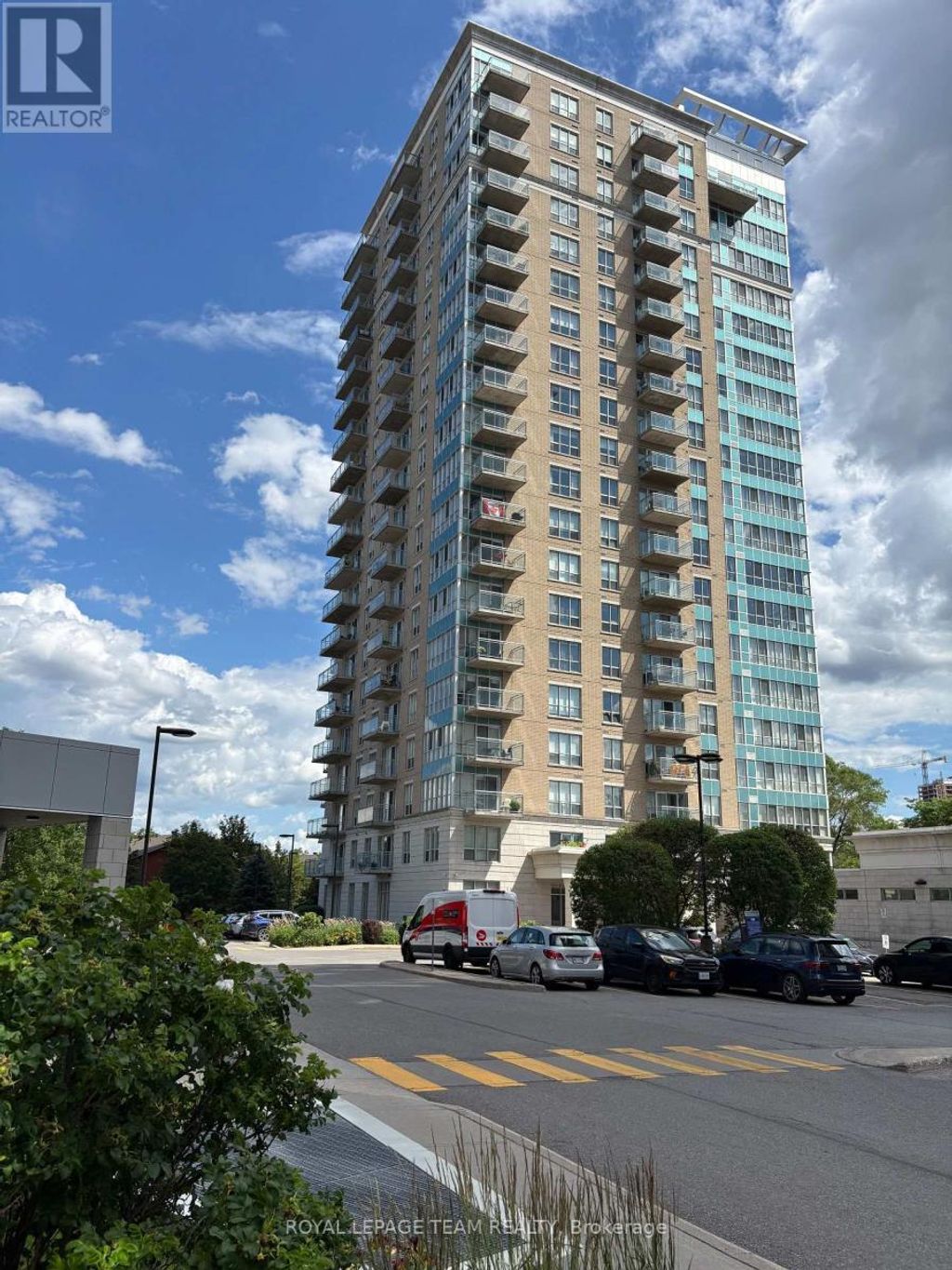 1906 - 90 Landry Street, Ottawa