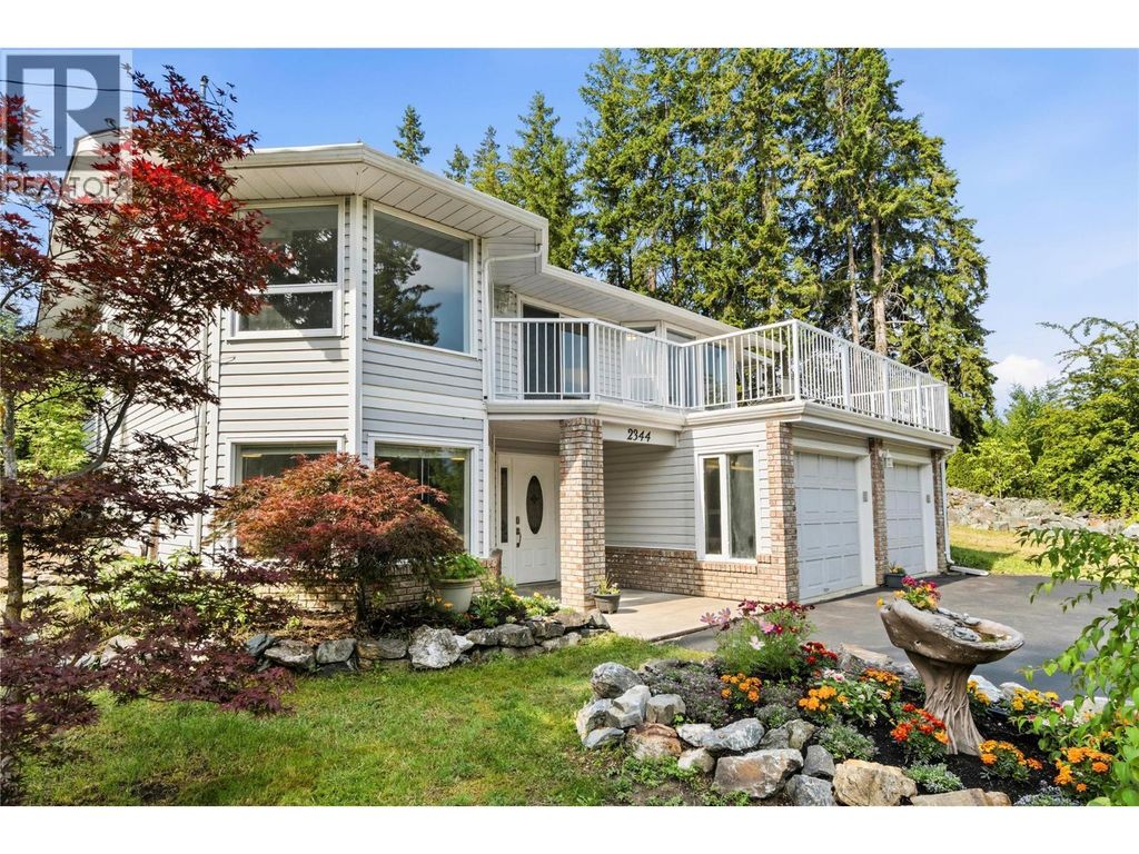 2344 Pleasant Dale Road, Blind Bay