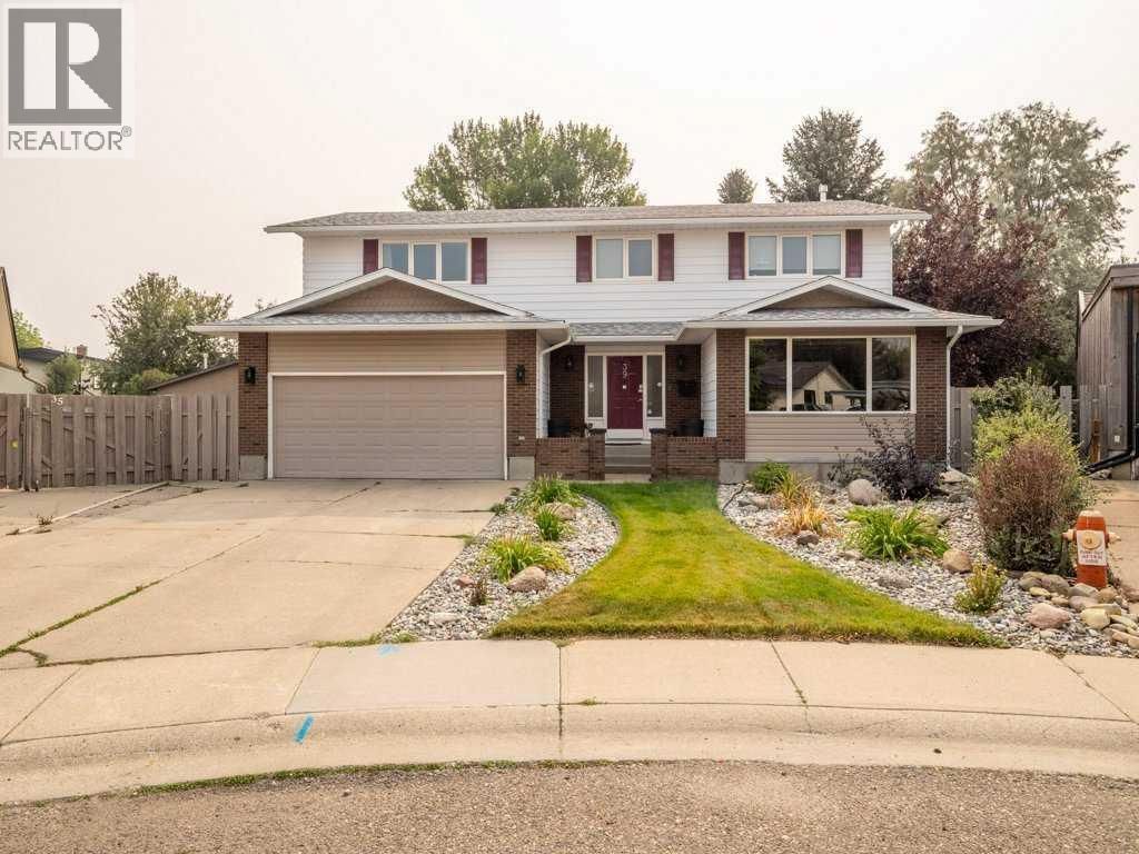 39 Eton Road W, Lethbridge