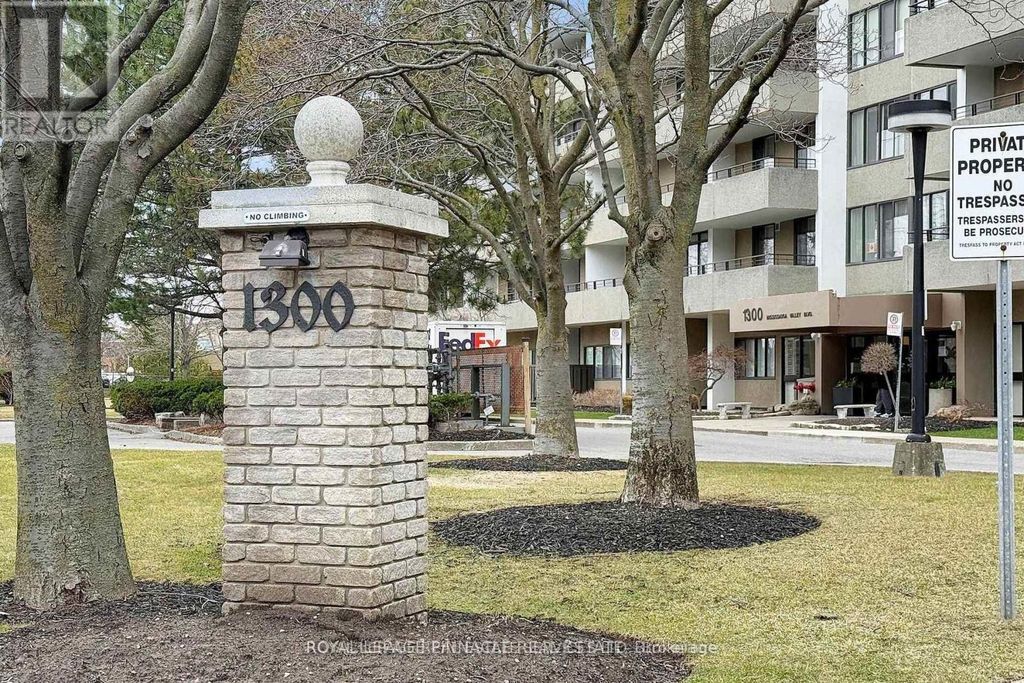 902 - 1300 Mississauga Valley Boulevard, Mississauga (mississauga Valleys)