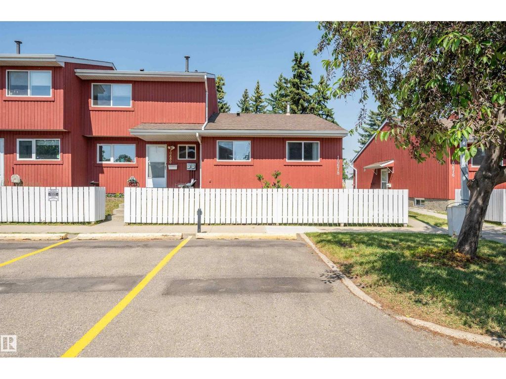 10678 Beaumaris Rd Nw, Edmonton