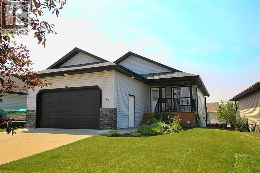 76 Lakeway Boulevard, Sylvan Lake