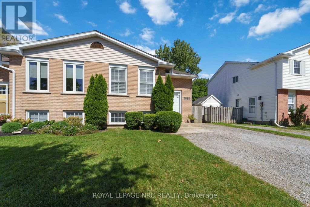 7689 Trackview Street, Niagara Falls (ascot)