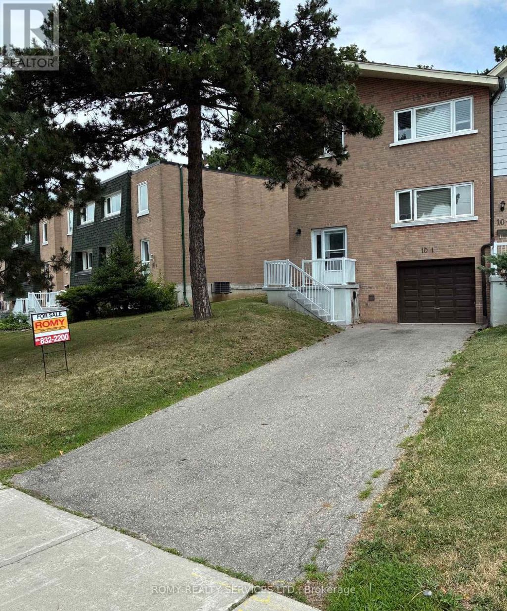 1 - 10 Grandravine Drive, Toronto (york University Heights)