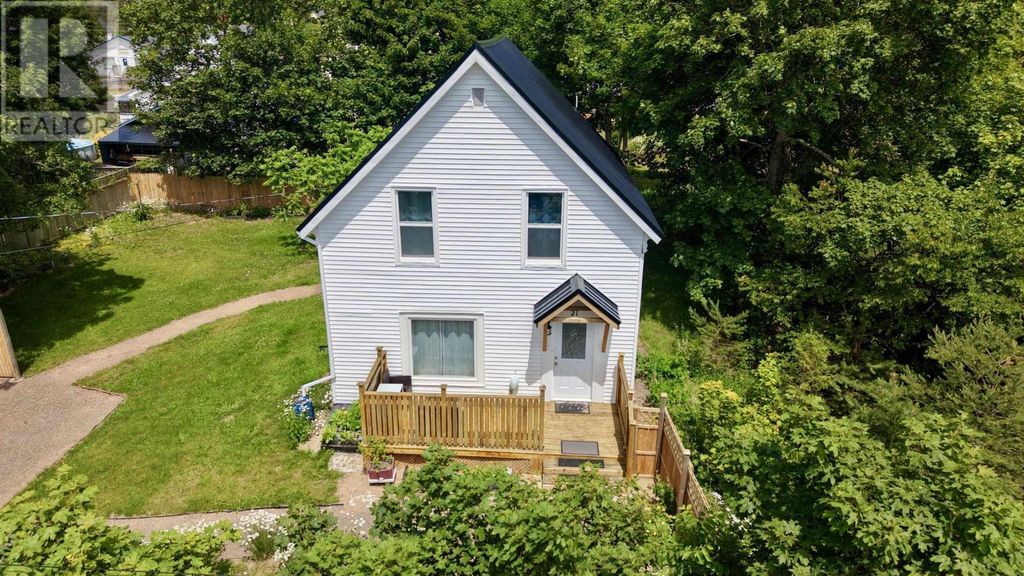21 Prince Street, Parrsboro