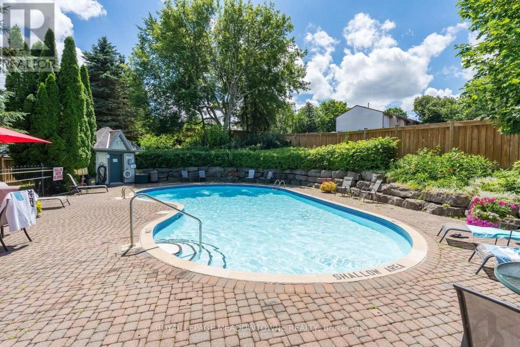 11 - 76 River Drive, Halton Hills (georgetown)