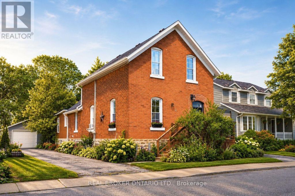 A & B - 33 Napoleon Street, Carleton Place