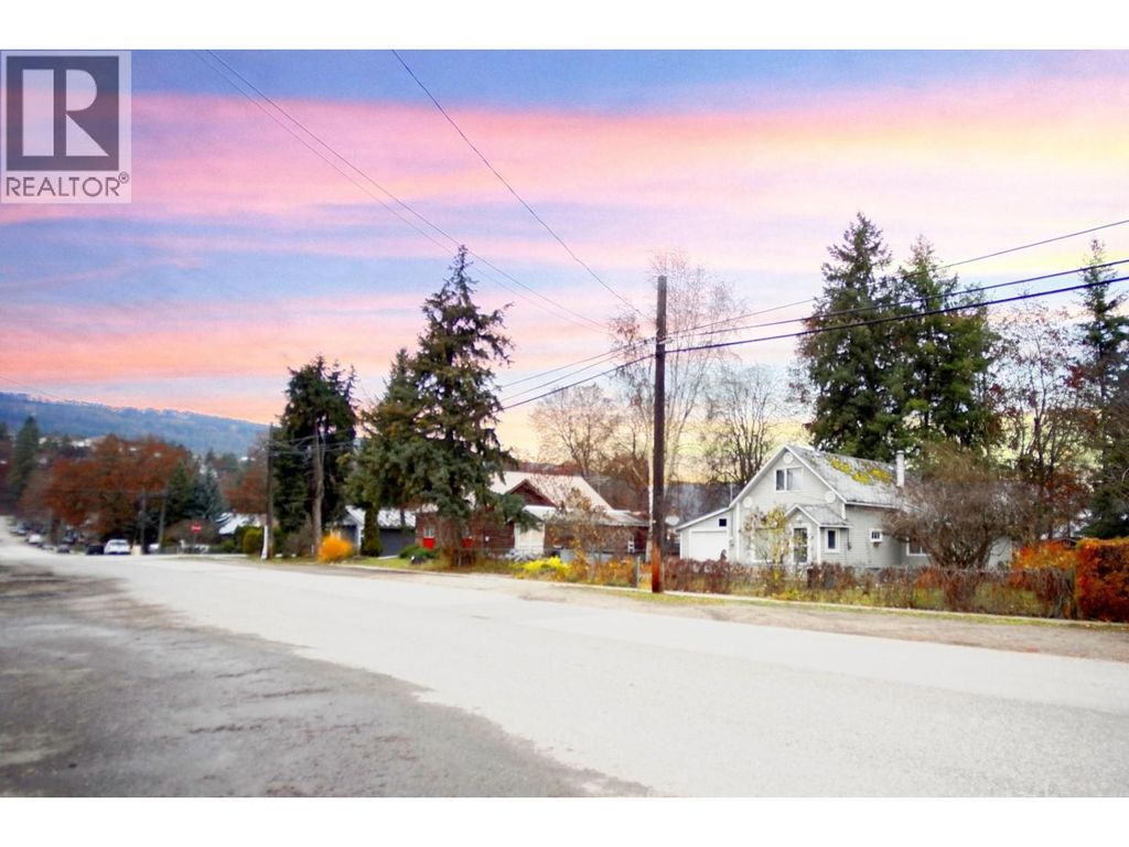 607 Regent Avenue, Enderby