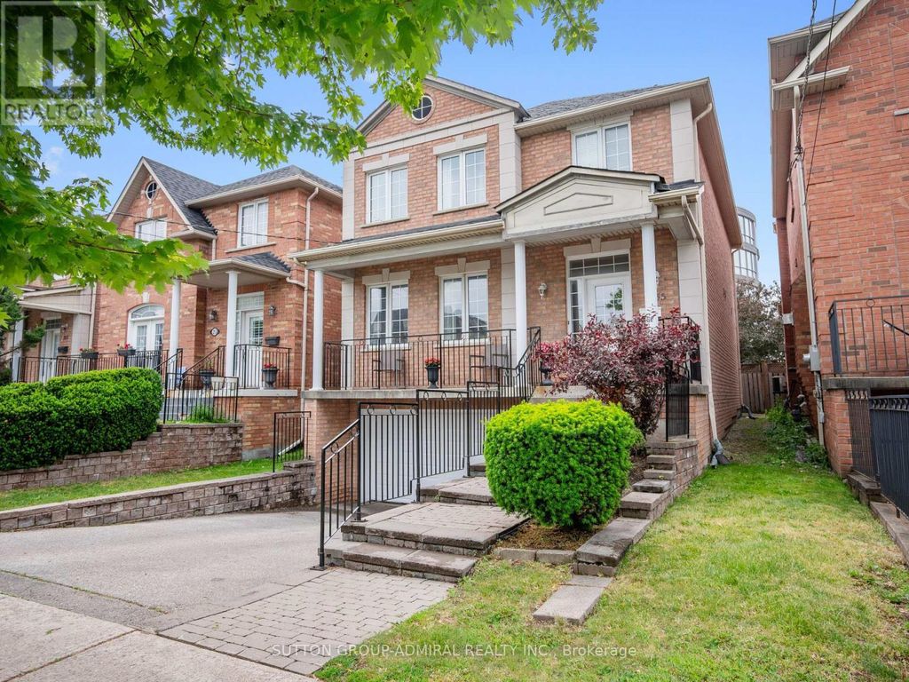 255 Cocksfield Avenue, Toronto (bathurst Manor)