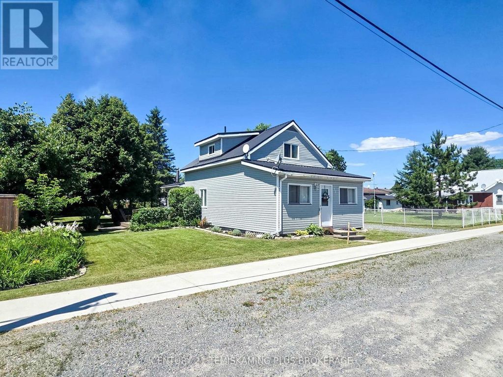 75 Third Street, Englehart