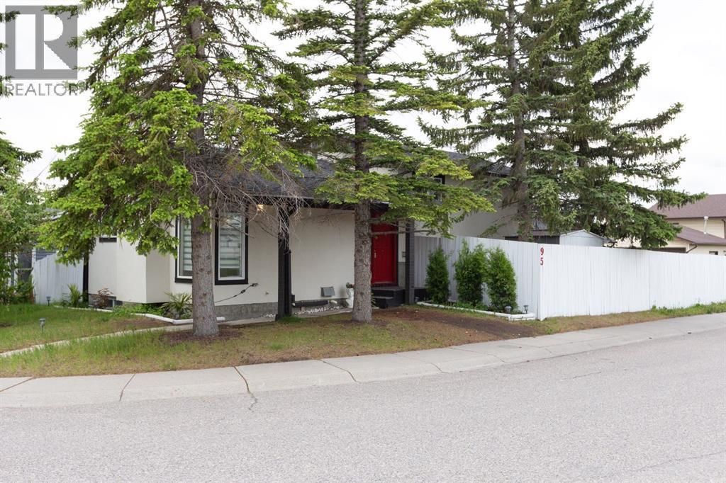 95 Castleridge Close Ne, Calgary