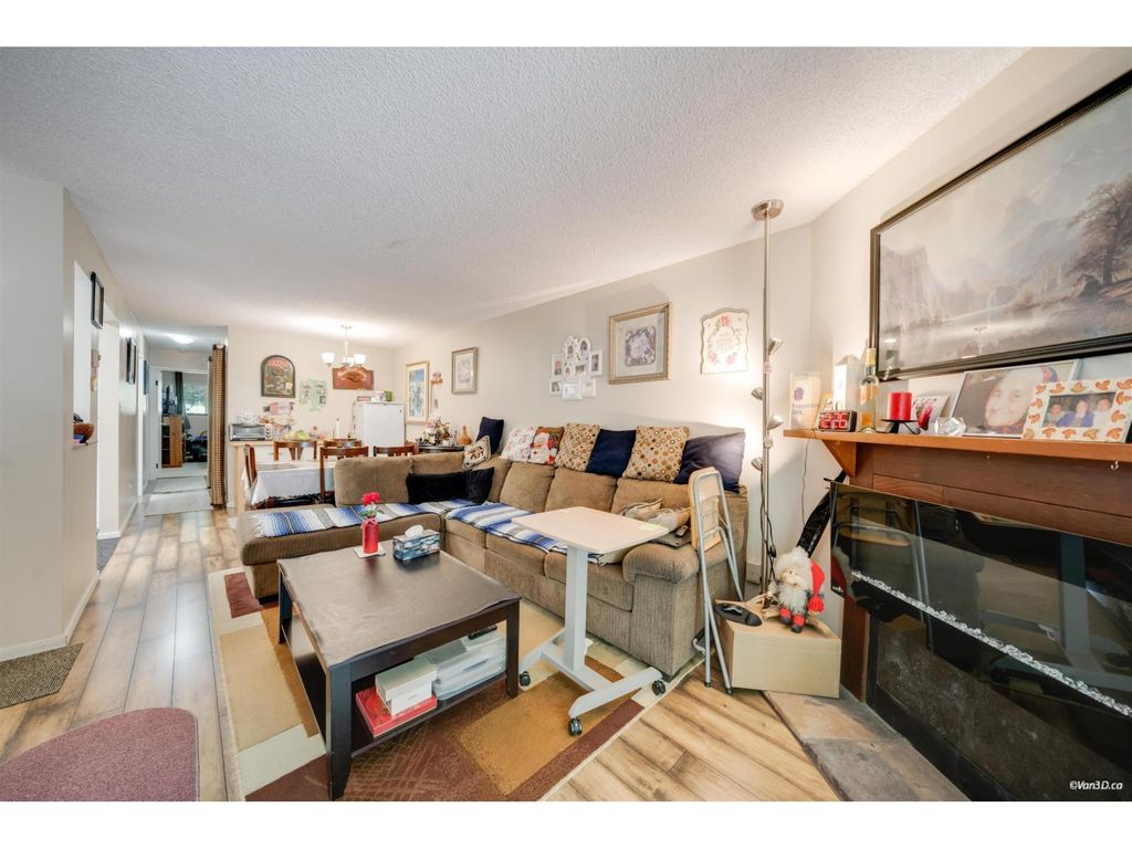 14828 Holly Park Lane, Surrey