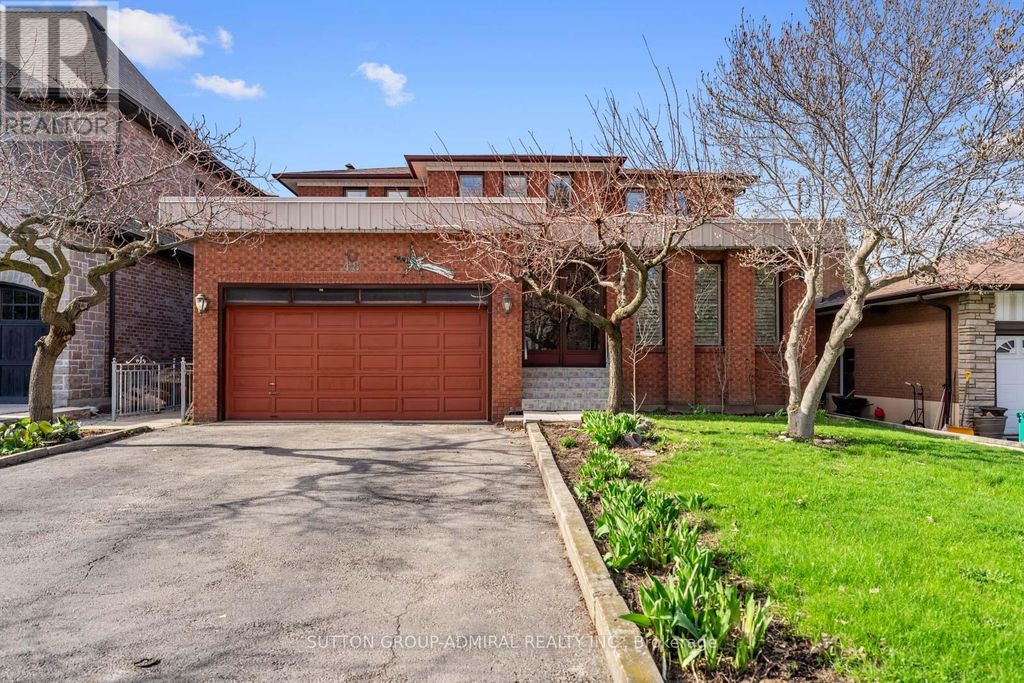 48 Weldrick Road W, Richmond Hill (north Richvale)