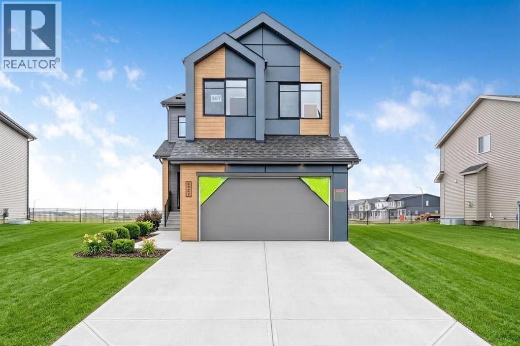 367 Heartwood Gardens Se, Calgary