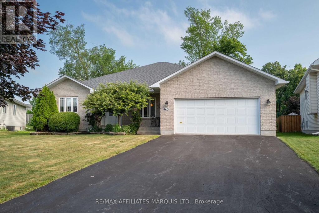 1274 Daprat Avenue, Cornwall