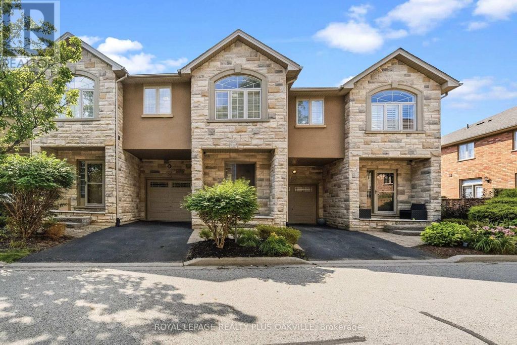 24 - 2282 Orchard Road, Burlington (orchard)
