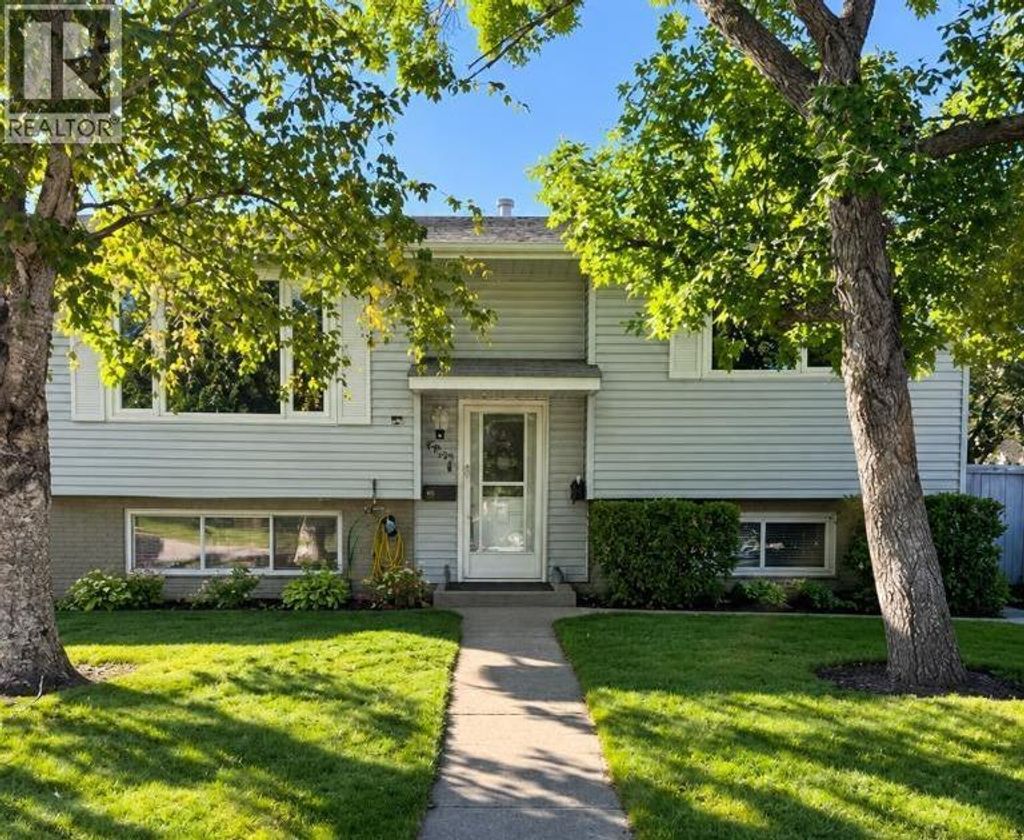 6803 24 Avenue Ne, Calgary