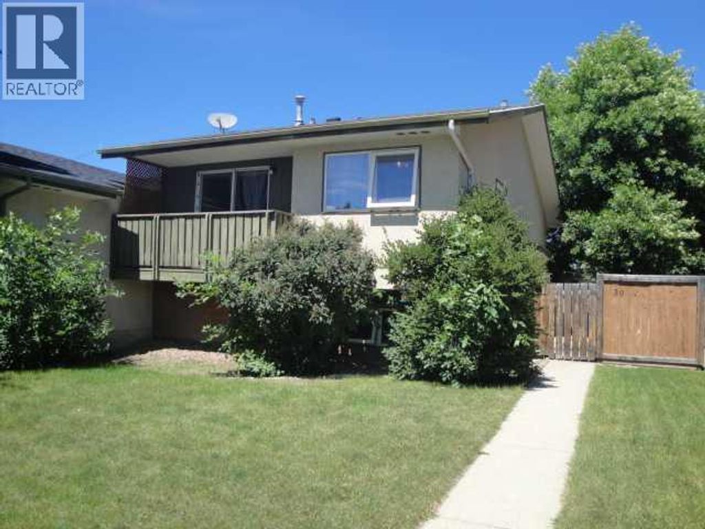 39 Meadowlark Boulevard N, Lethbridge