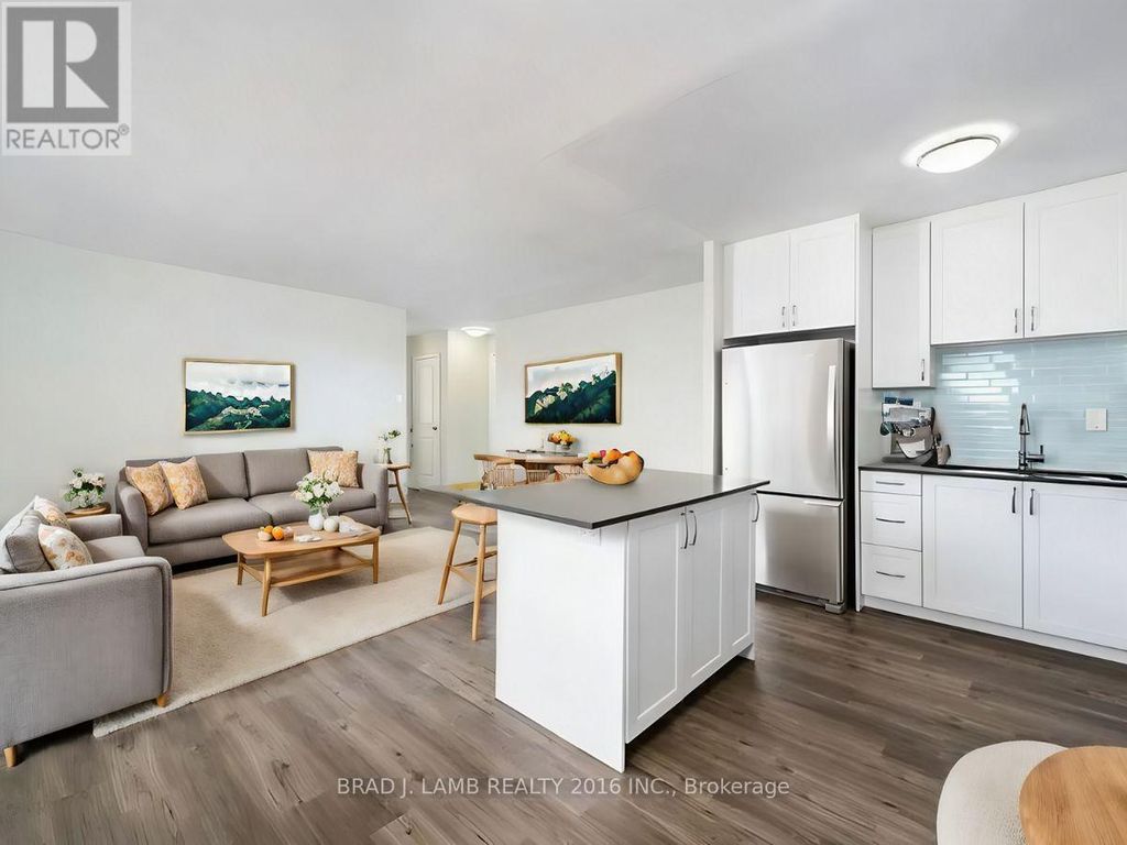 803 - 3045 Queen Frederica Drive S, Mississauga (applewood)