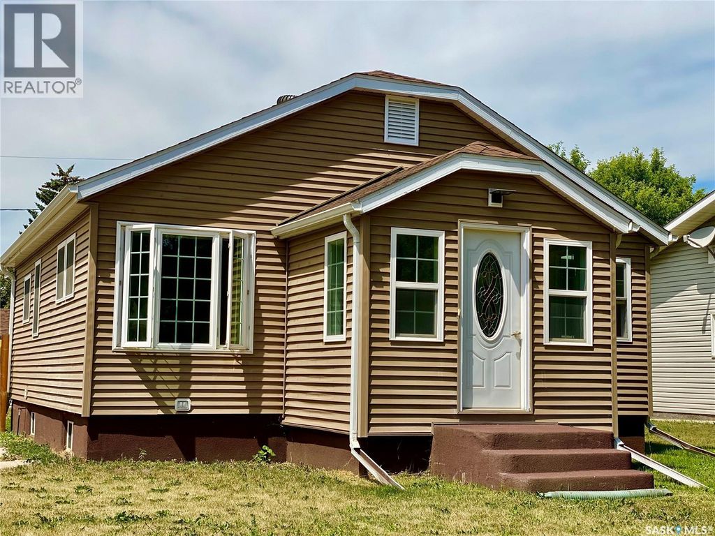 120 3rd Street W, Carnduff