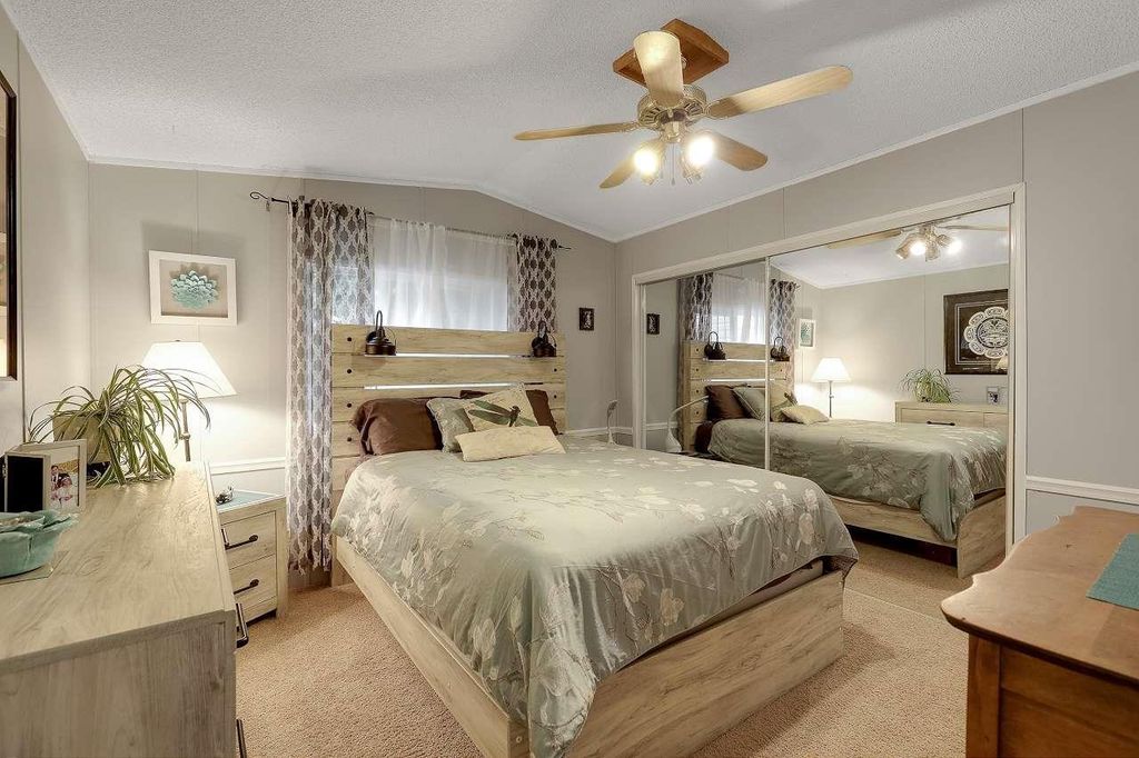 59 43201 Lougheed Highway, Mission