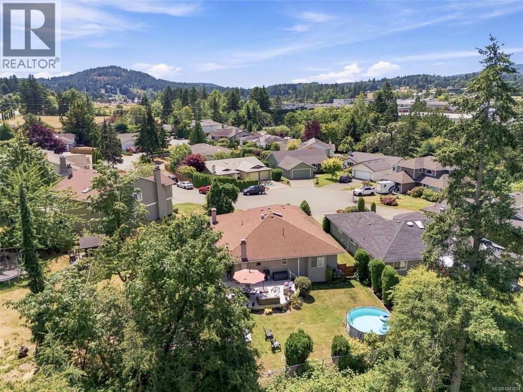8 6766 Central Saanich Rd, Central Saanich