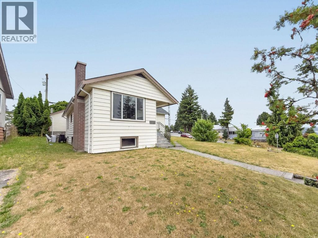 319 E Eighth Avenue, New Westminster