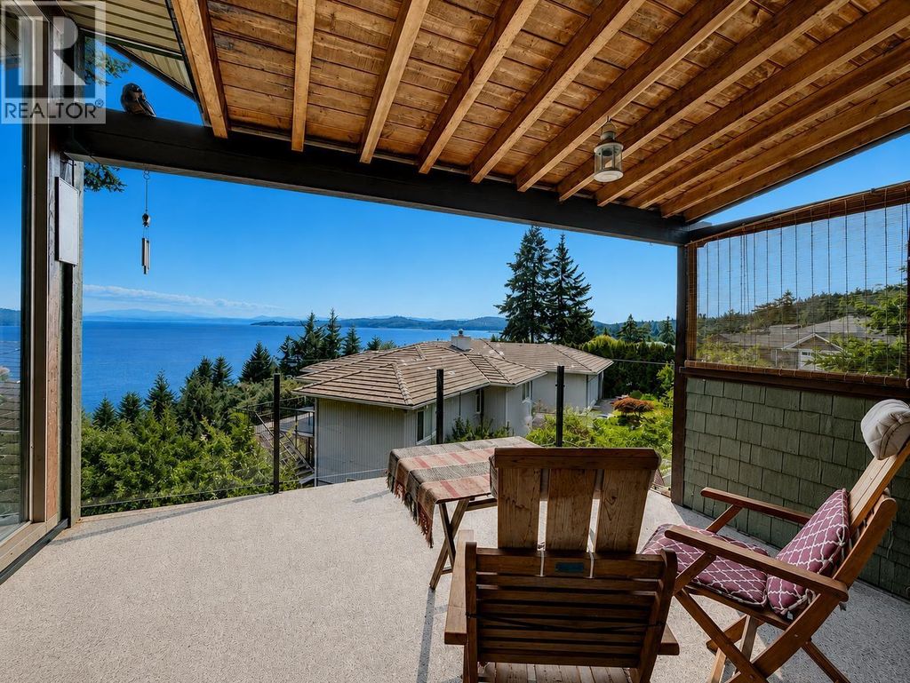 5475 Hydaway Place, Halfmoon Bay