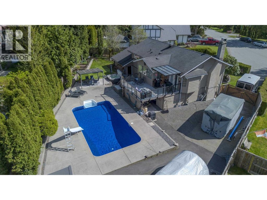 2541 Montrose Way, Squamish
