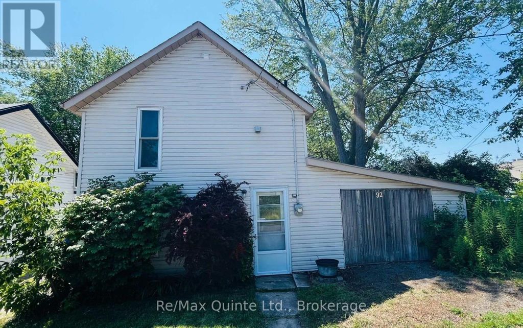 92 Foster Avenue S, Belleville (belleville Ward)