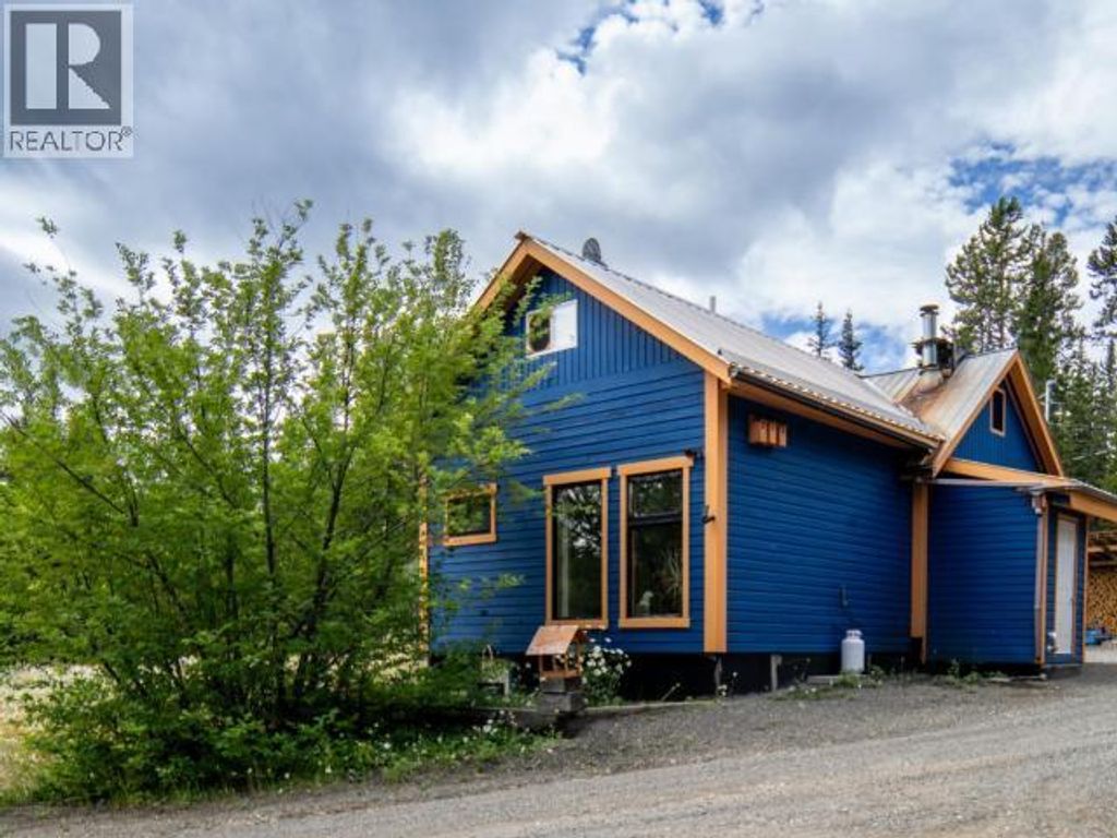 198 Taku Boulevard, Whitehorse South