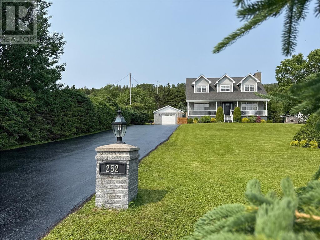252 North Shore Highway, Gillams