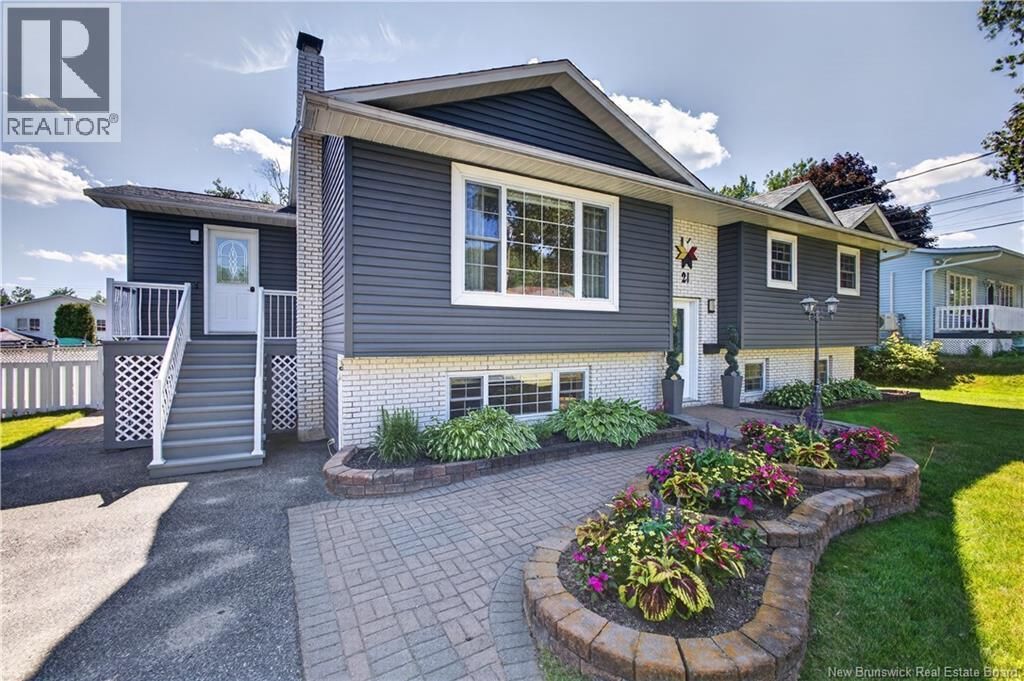 21 Adams Avenue, Miramichi