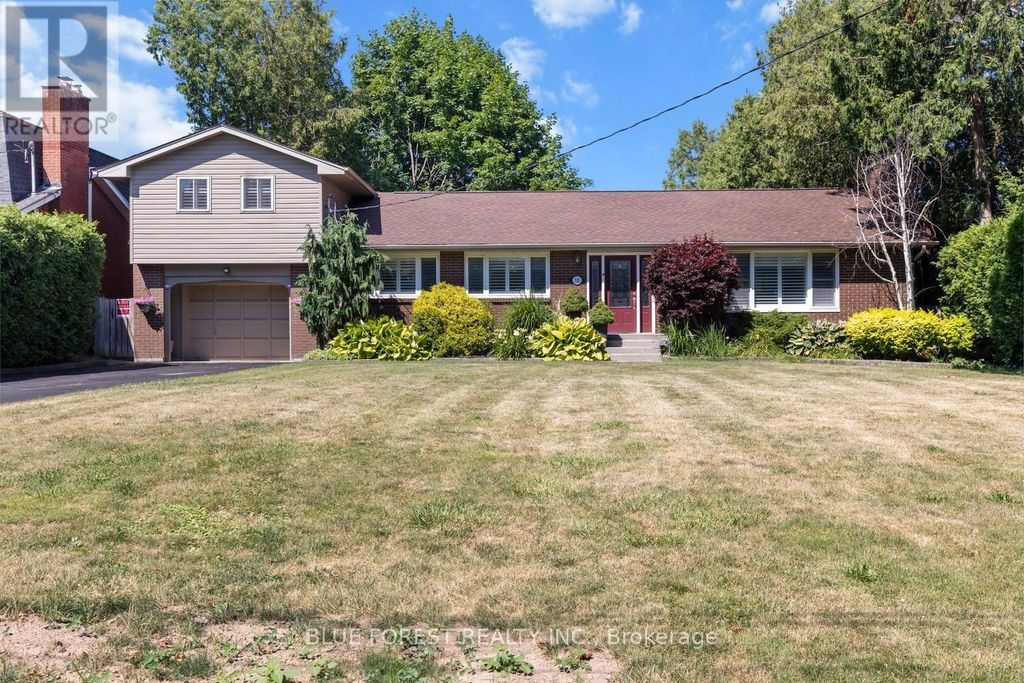 535 Gordon Avenue, London South (south O)