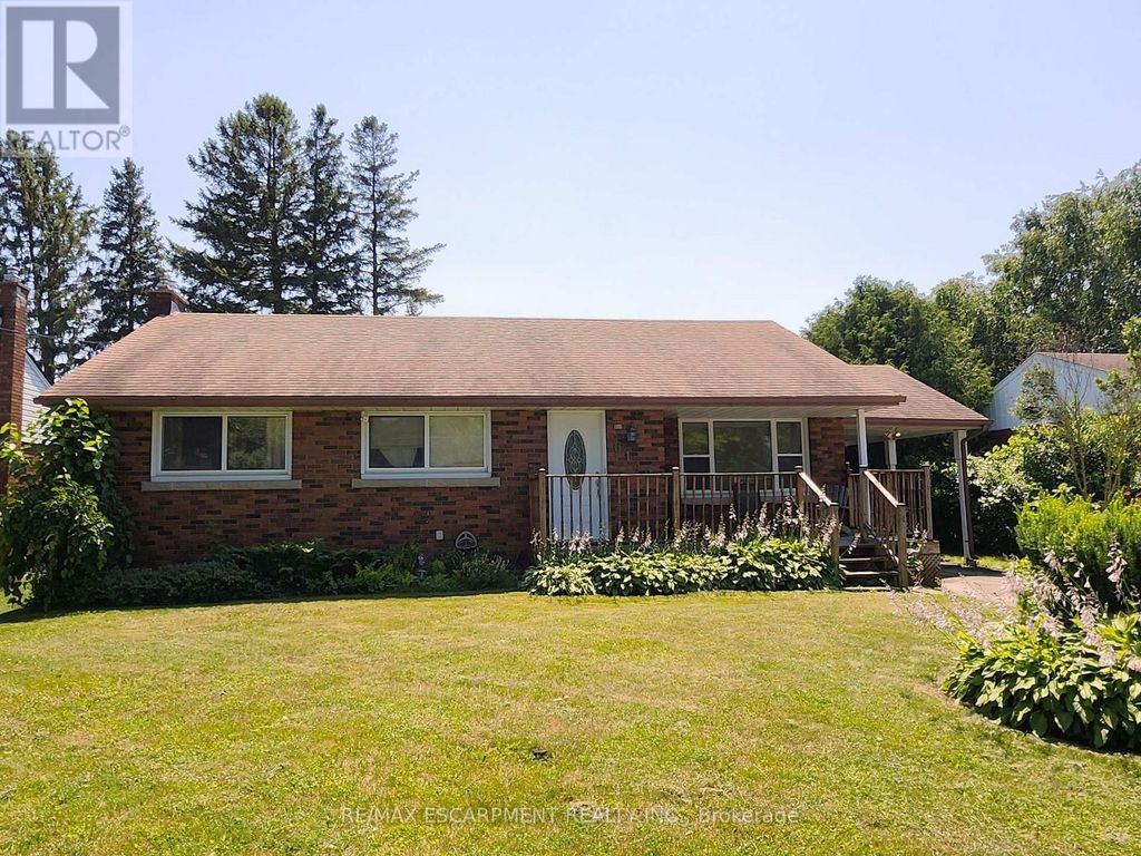 6142 Scott Street, Niagara Falls (cherrywood)
