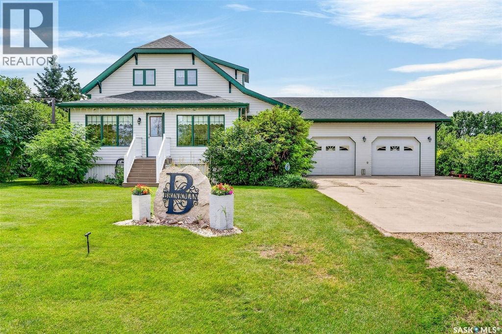 138 1st Street S, Lake Lenore