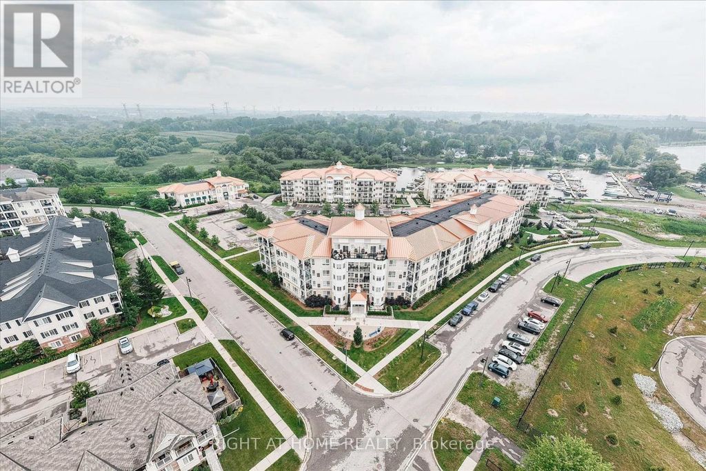 321 - 50 Lakebreeze Drive, Clarington (newcastle)