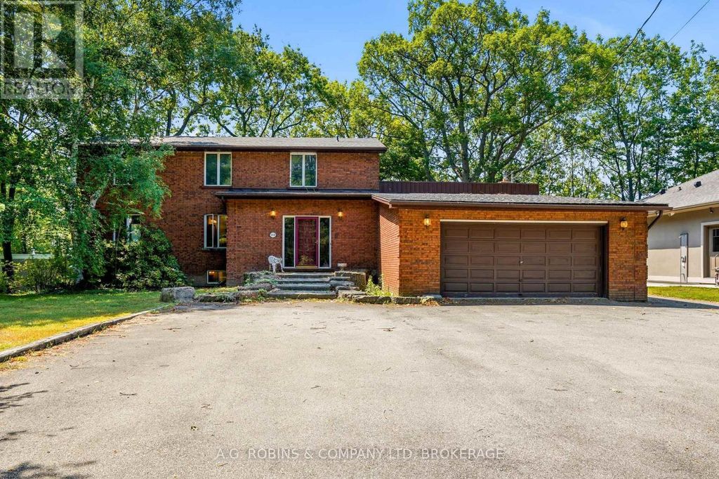 559 Lakeshore Road E, Port Colborne (east Village)