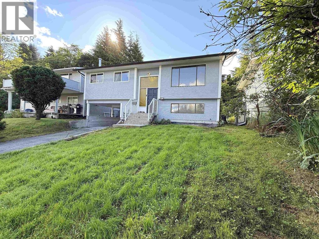 1012 E 10th Avenue, Prince Rupert