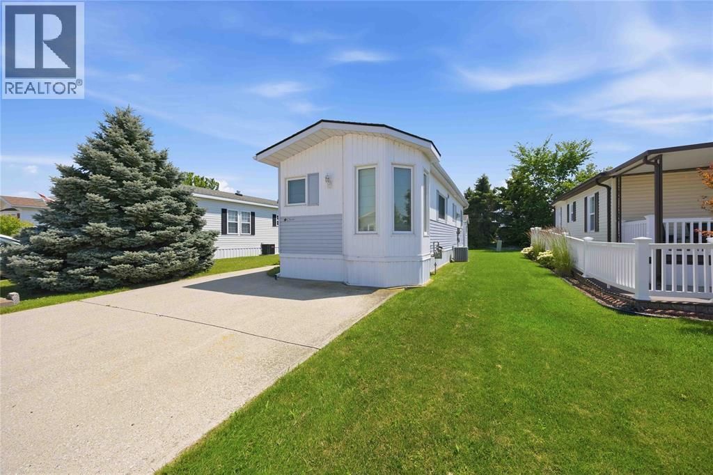 5700 Blackwell Sideroad Unit# 251, Sarnia
