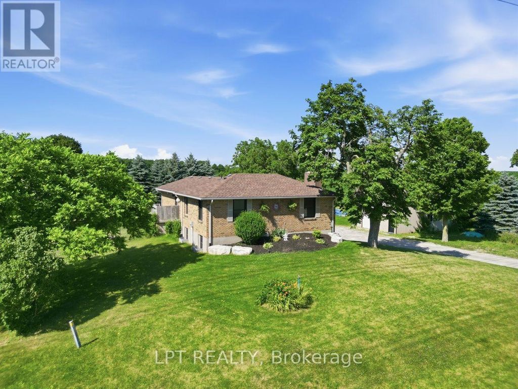 808 Elginfield Road, North Middlesex